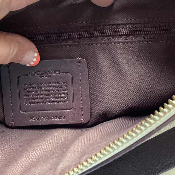 Coach Floral Patterned Cream Shoulder Bag - Picture 4 of 5